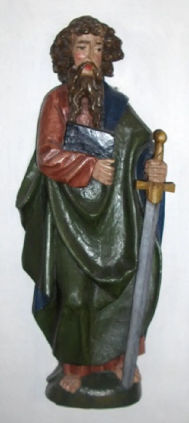 Paulus var ikke med blandt de 12 apostle, men kom efter sin omvendelse med i Apostelkredsen. 